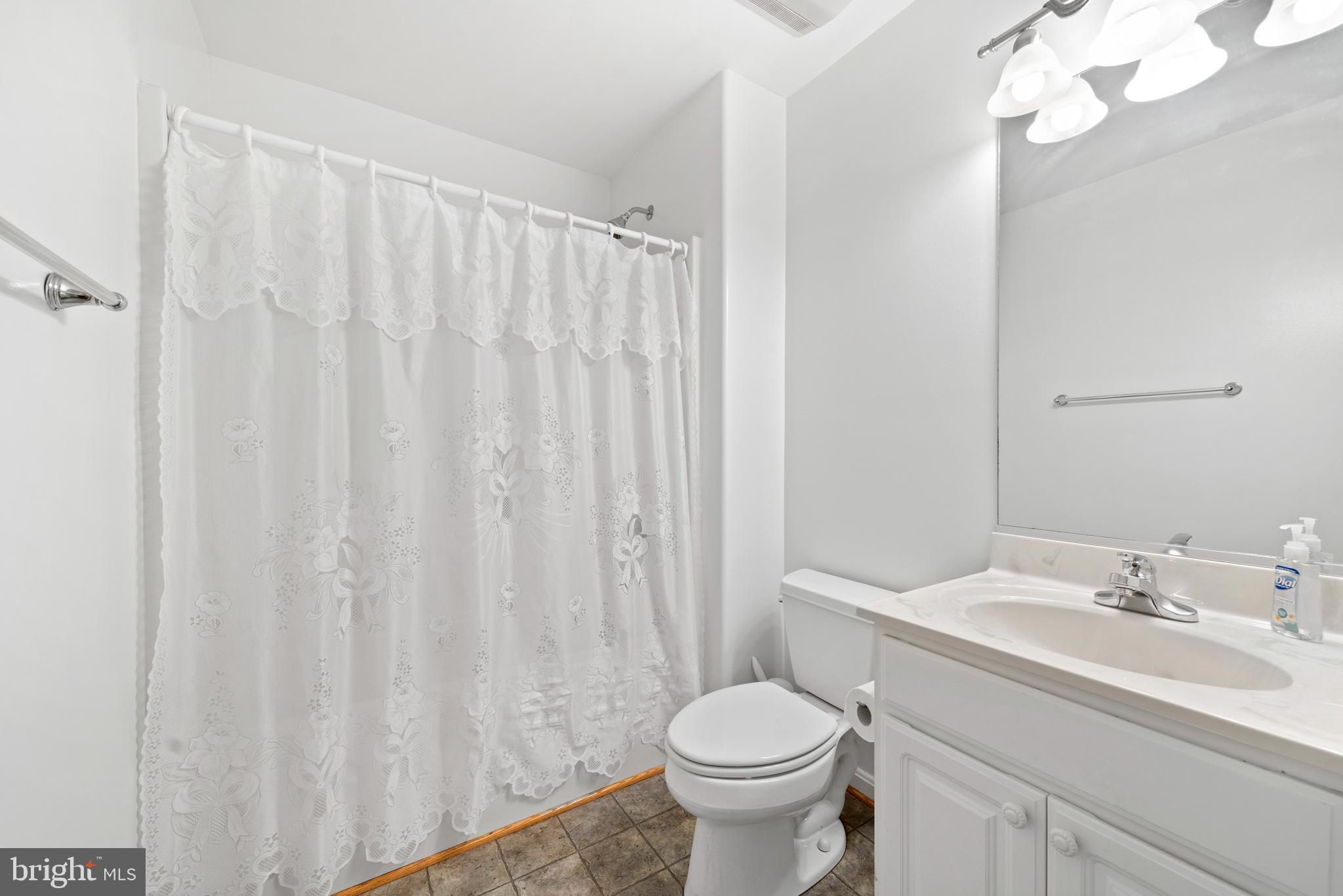 3115 Toftrees Place Brandywine, MD 20613 - Photo 37 of 60 Full Hall Bath