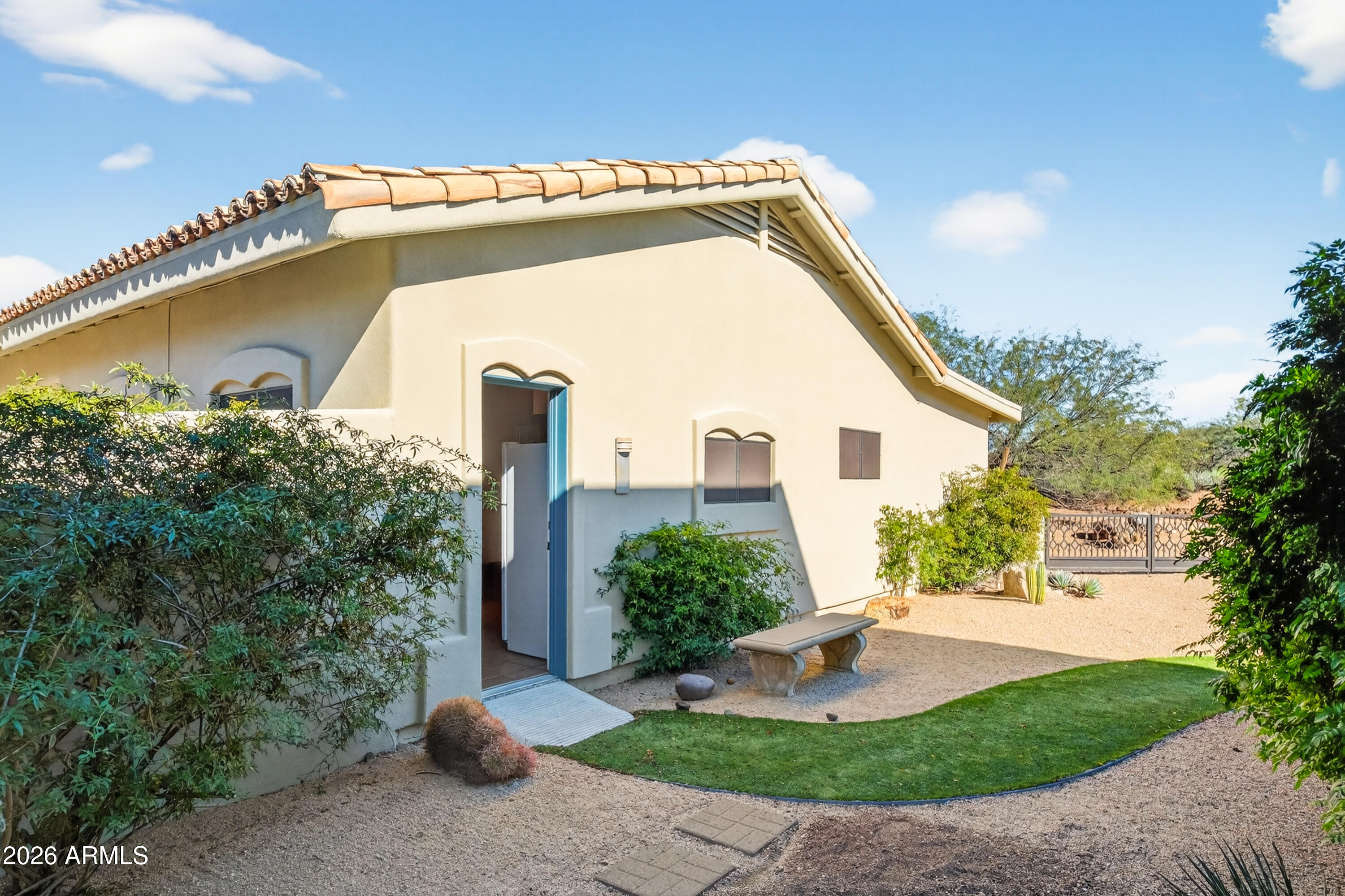 9533 East Romping Road Carefree, AZ 85377 - Photo 50 of 63 Guest House Entry