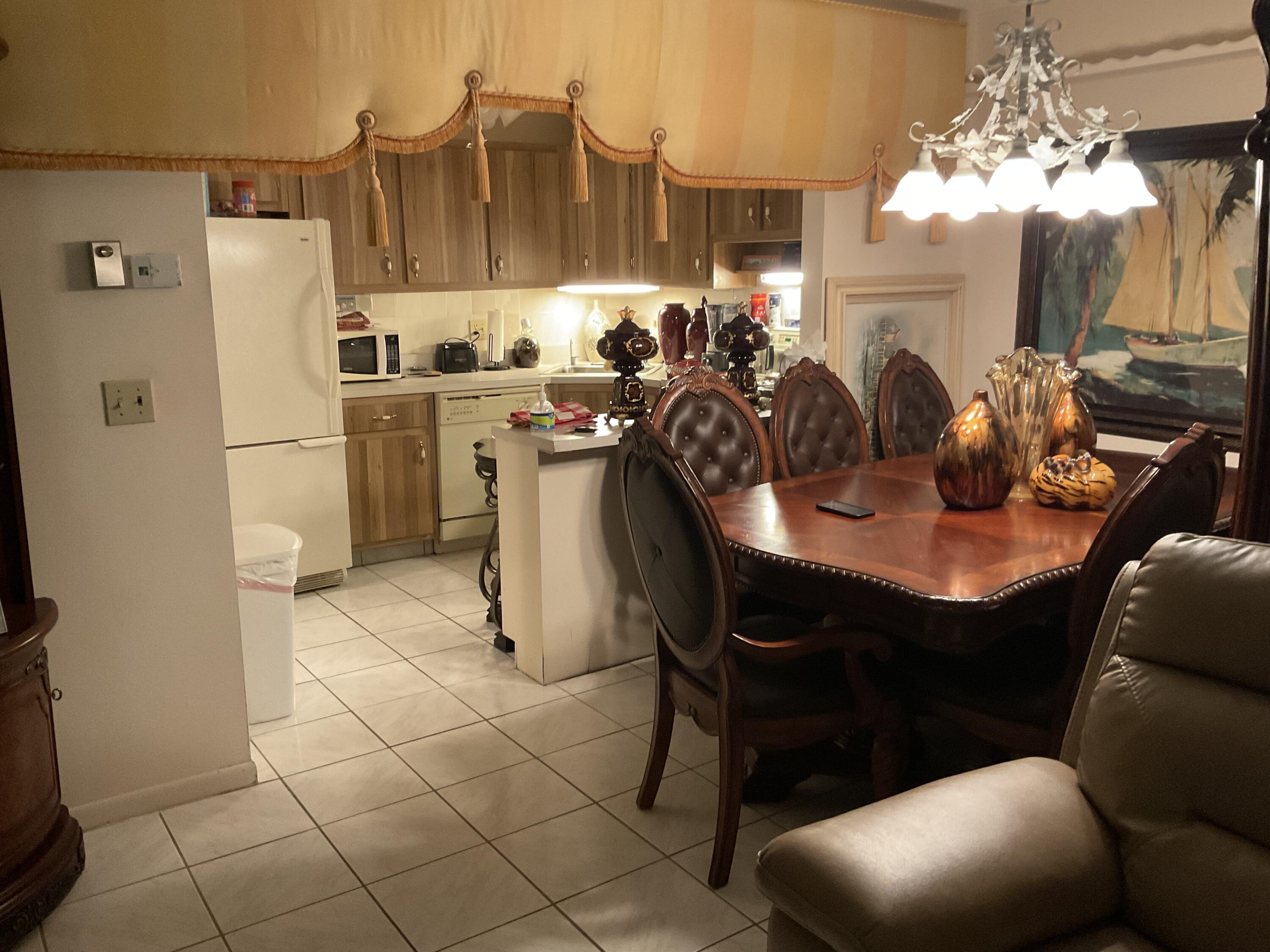 334 Pine Ridge Circle, Unit C1 Greenacres, FL 33463 - Photo 9 of 17 IMG_4550