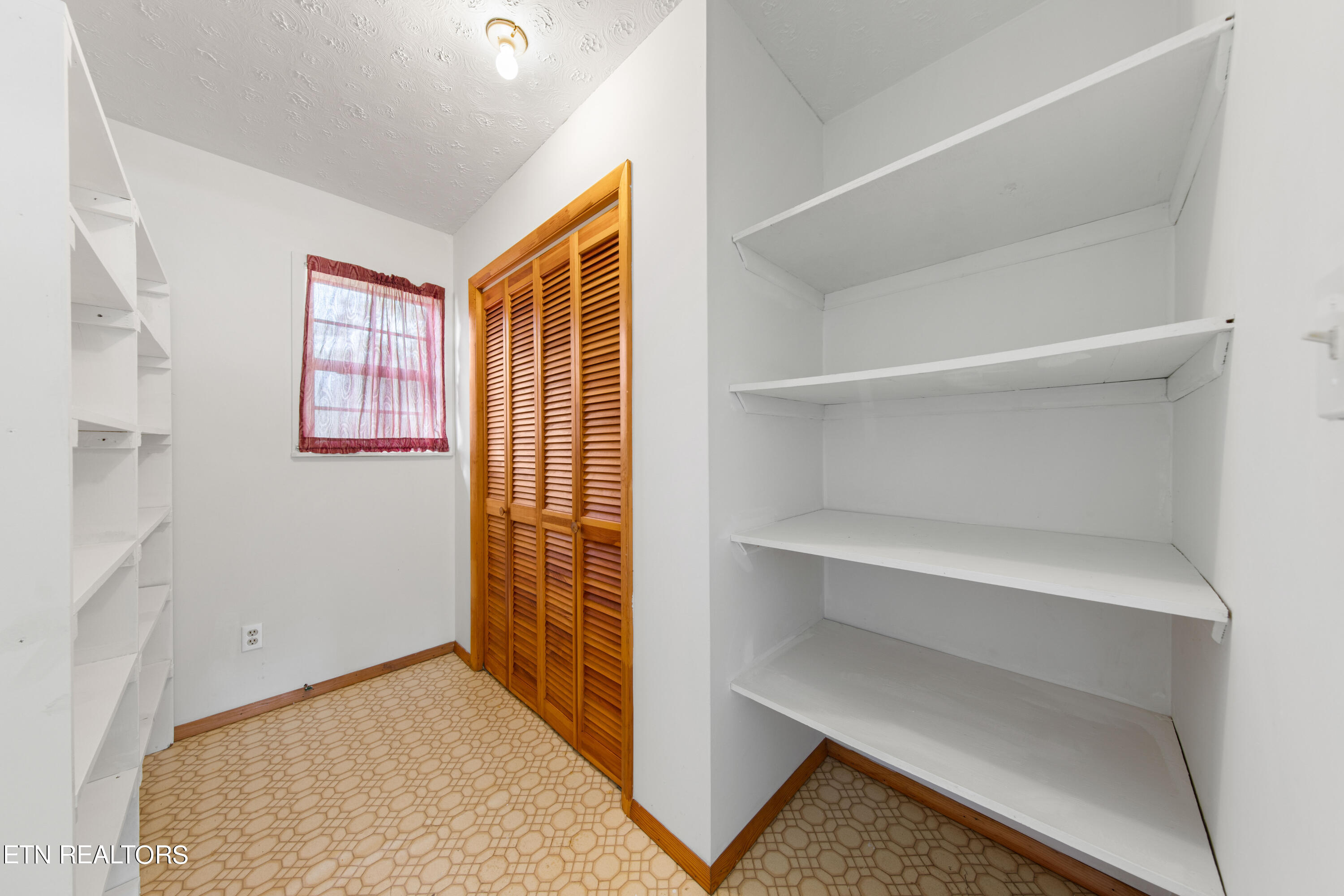1485 Mountain View Road Robbins, TN 37852 - Photo 12 of 18 030A4069