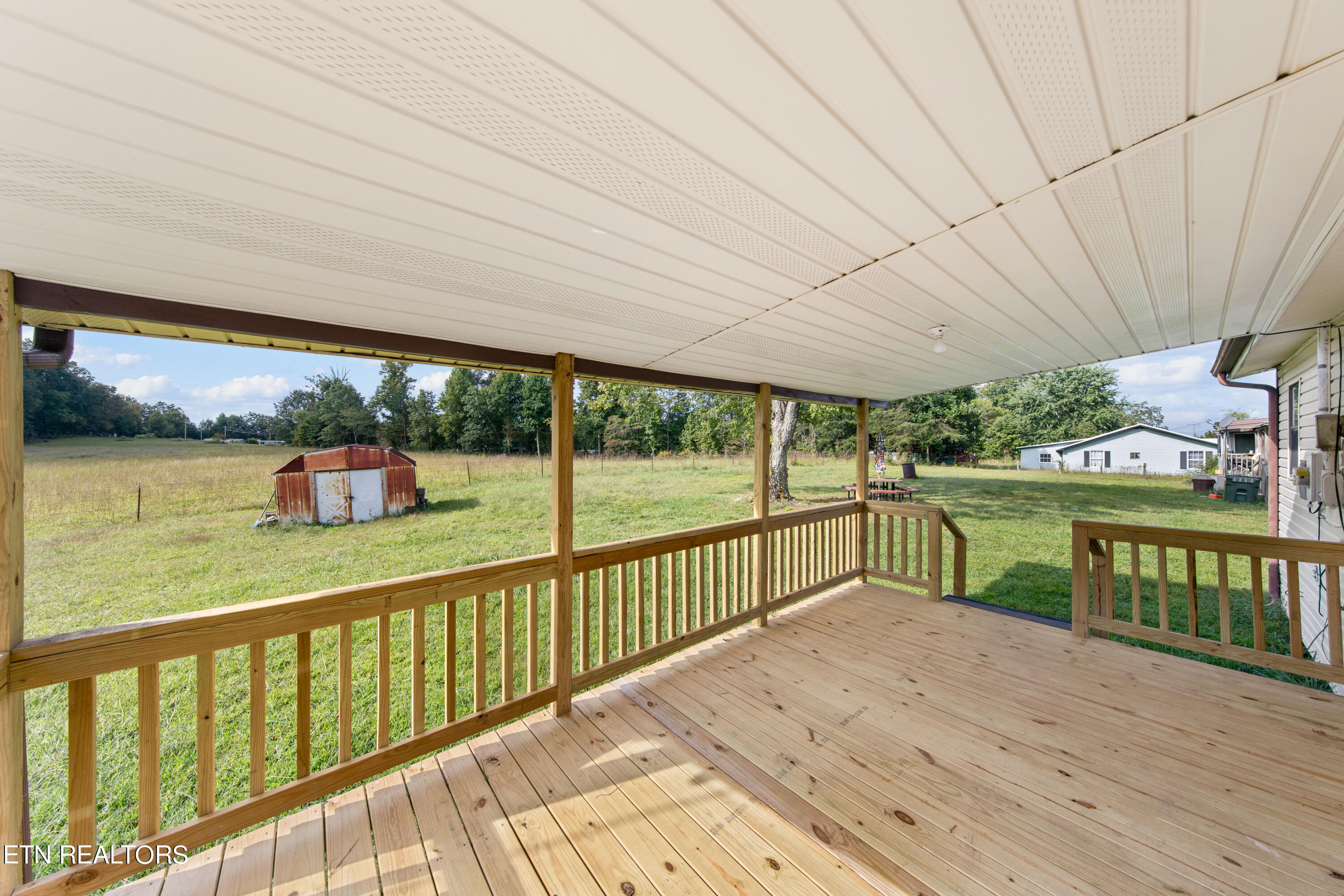 1485 Mountain View Road Robbins, TN 37852 - Photo 14 of 18 030A4009