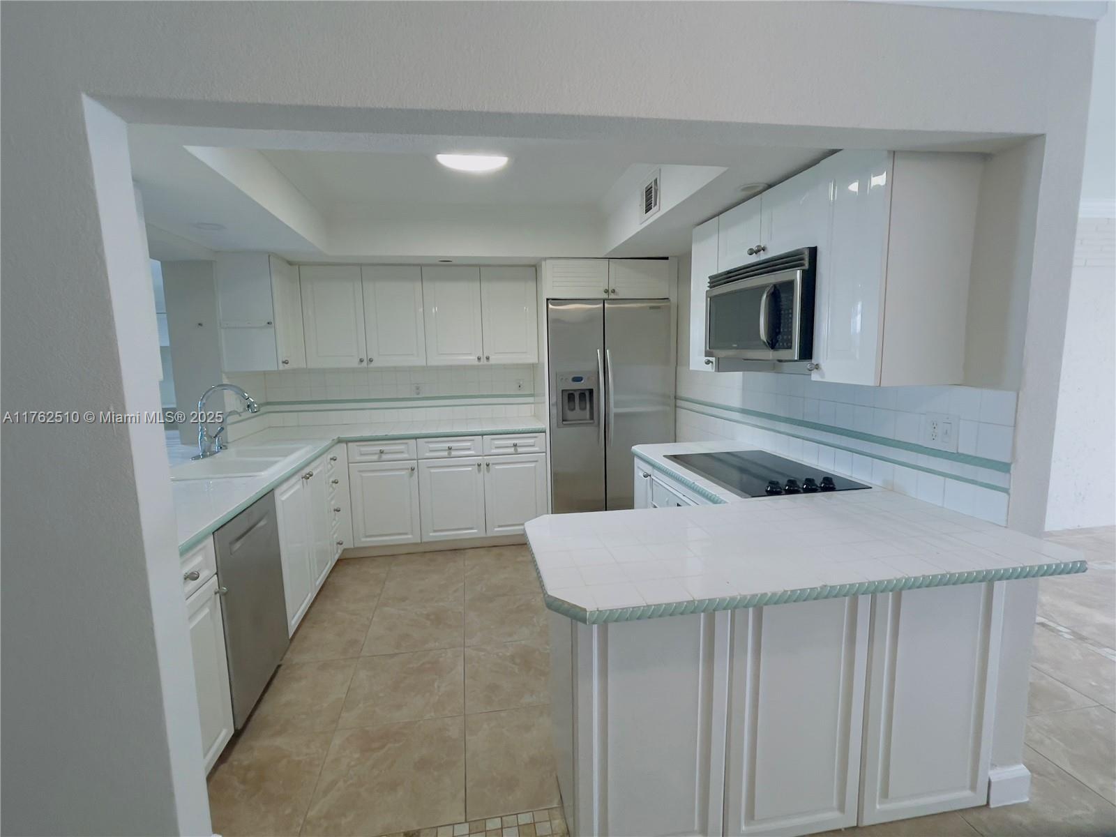 349 Northeast 31st Street Boca Raton, FL 33431 - Photo 6 of 17 GetMedia.ashx-8