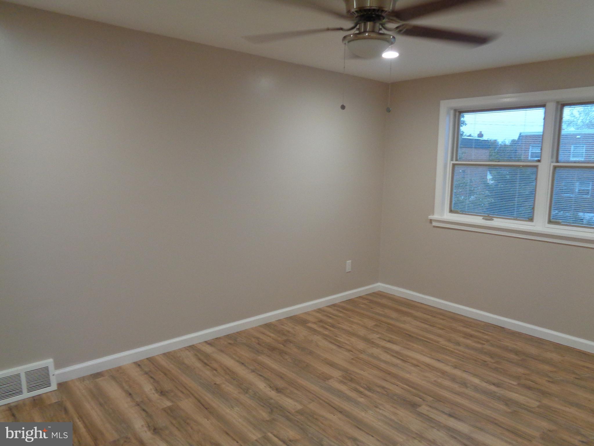 12712 Minden Road Philadelphia, PA 19154 - Photo 14 of 34