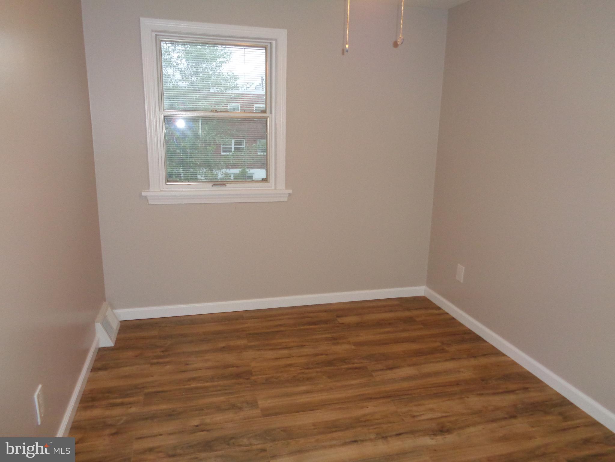 12712 Minden Road Philadelphia, PA 19154 - Photo 17 of 34