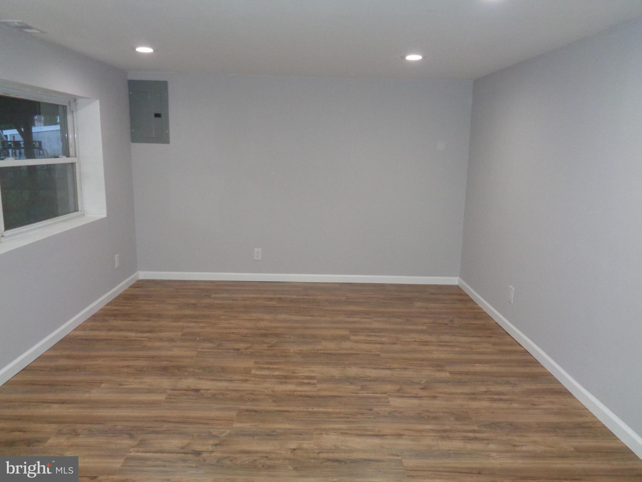 12712 Minden Road Philadelphia, PA 19154 - Photo 27 of 34