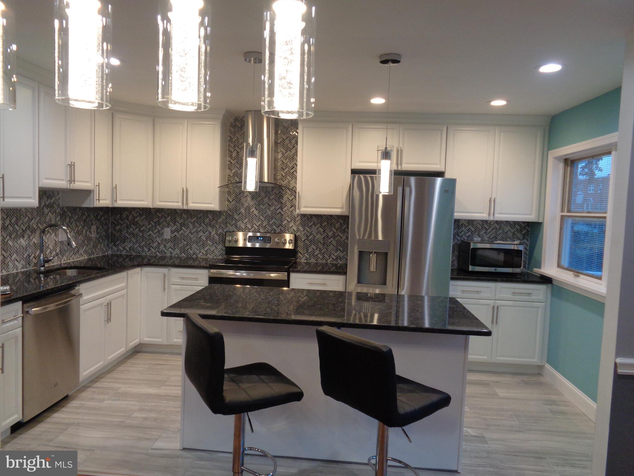 12712 Minden Road Philadelphia, PA 19154 - Photo 8 of 34