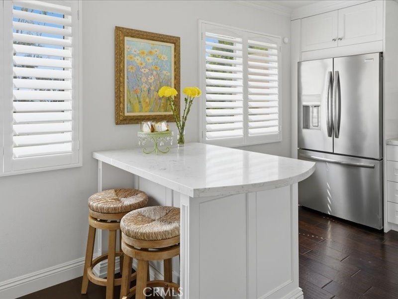 9735 Vía Roma Burbank, CA 91504 - Photo 15 of 39