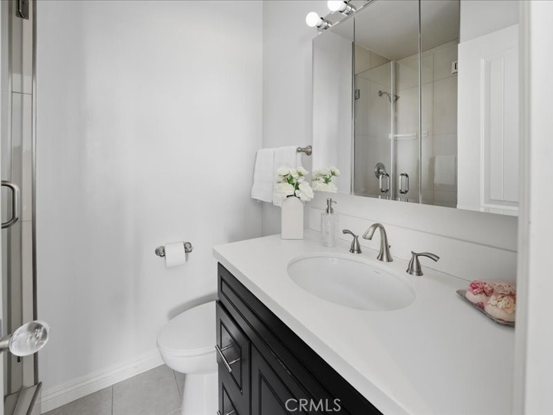 9735 Vía Roma Burbank, CA 91504 - Photo 25 of 39