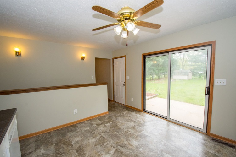54843 Ehman Road Mishawaka, IN 46545 - Photo 12 of 29 Gallery Image 12