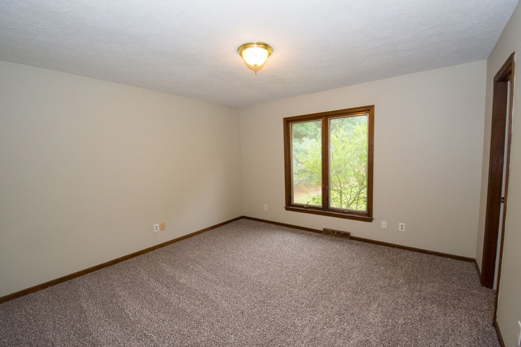 54843 Ehman Road Mishawaka, IN 46545 - Photo 17 of 29 Gallery Image 17