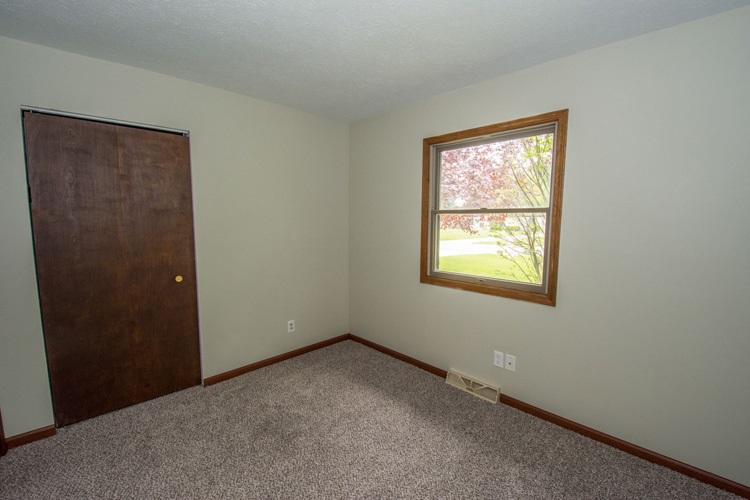 54843 Ehman Road Mishawaka, IN 46545 - Photo 18 of 29 Gallery Image 18
