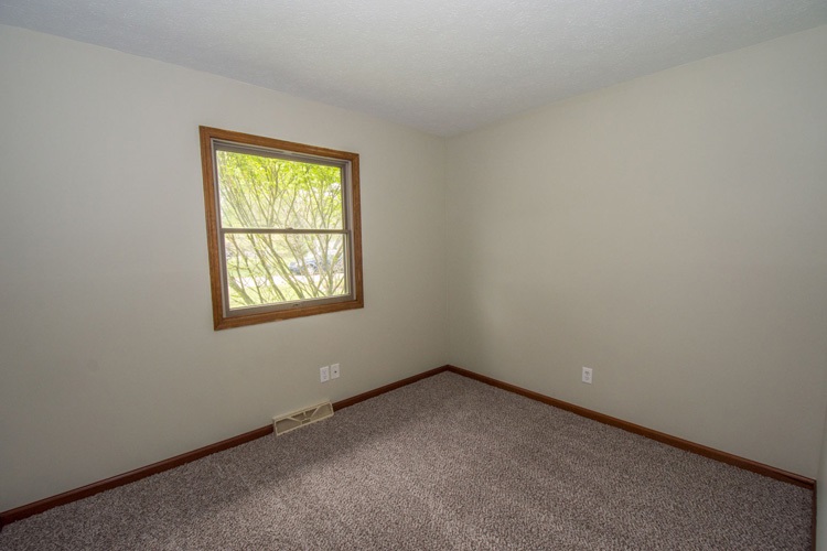 54843 Ehman Road Mishawaka, IN 46545 - Photo 21 of 29 Gallery Image 21