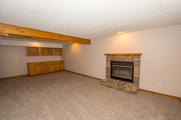 54843 Ehman Road Mishawaka, IN 46545 - Photo 5 of 29 Gallery Image 5