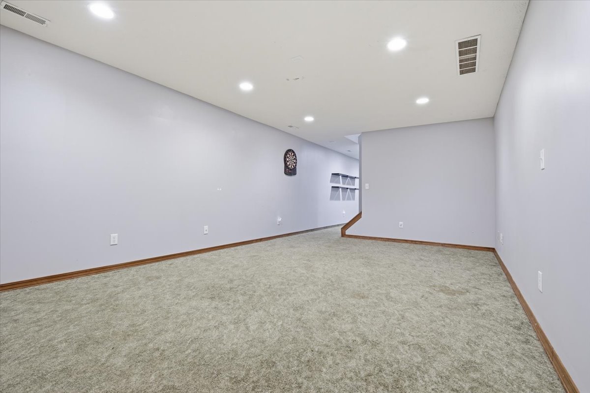 2509 Keystone Road Bloomington, IL 61704 - Photo 20 of 27