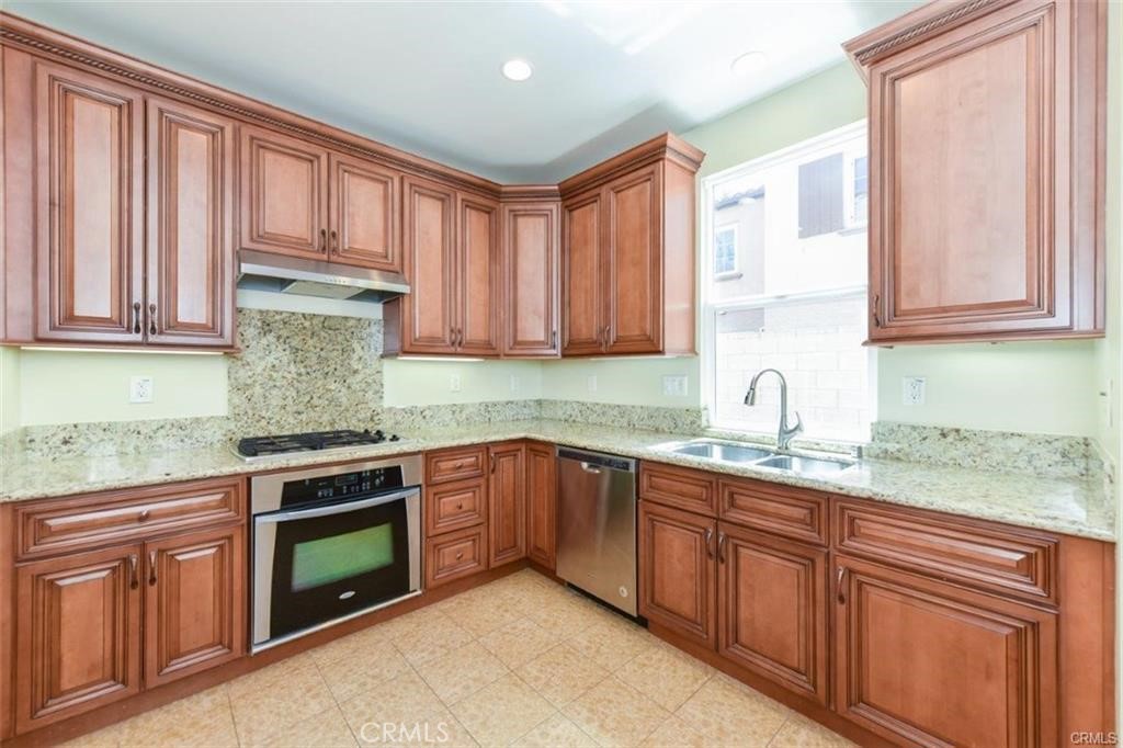 55 Hallmark Irvine, CA 92620 - Photo 12 of 39