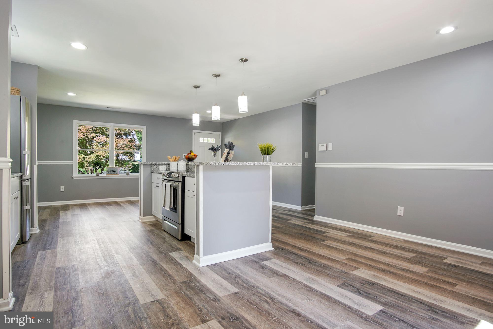 14541 Good Hope Road Silver Spring, MD 20905 - Photo 7 of 32 Beautiful island provides space for breakfast area