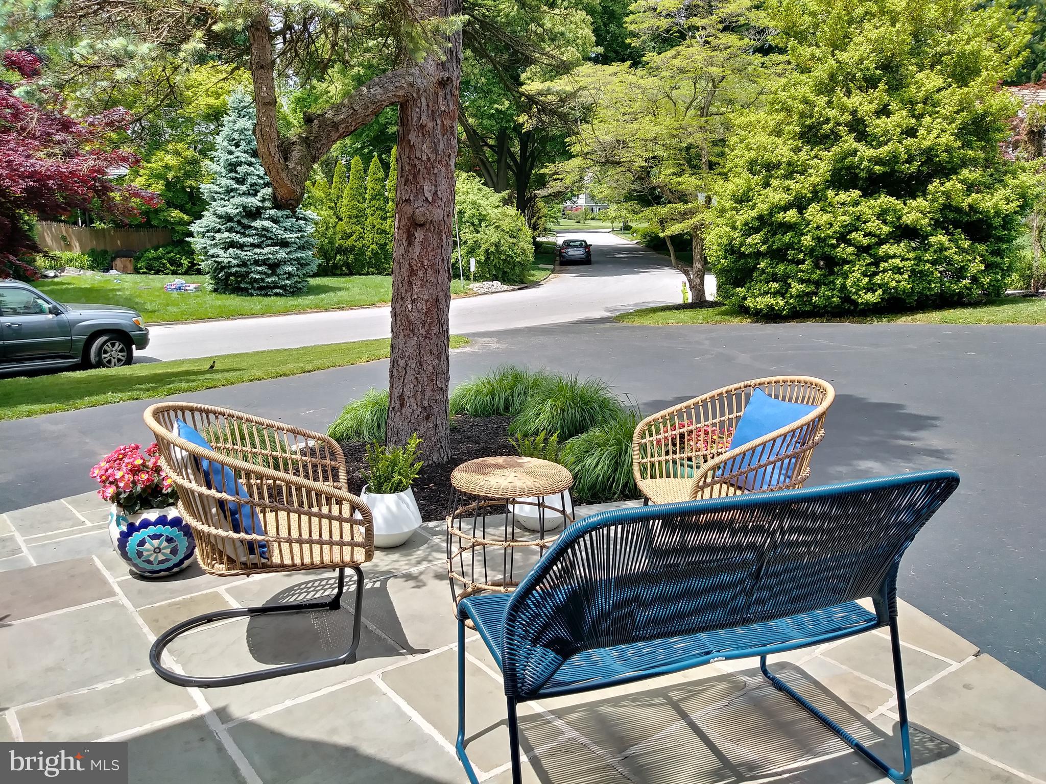 1442 Hillside Road Wynnewood, PA 19096 - Photo 9 of 32 Front Patio