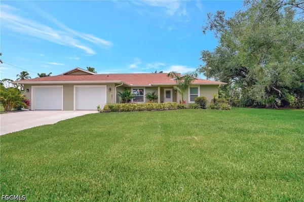 $3,500 | 787 Overiver Drive, North Fort Myers, FL 33903