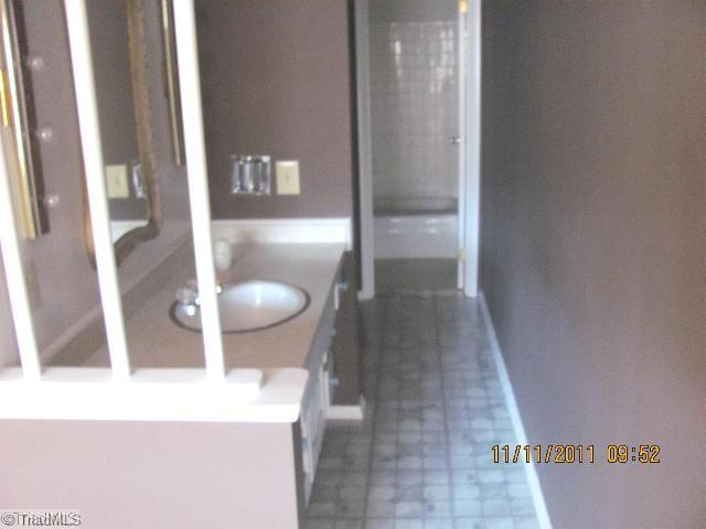 2914 St Marks Road Southwest, Unit C Winston-Salem, NC 27103 - Photo 8 of 11 Master Bath/Spa.