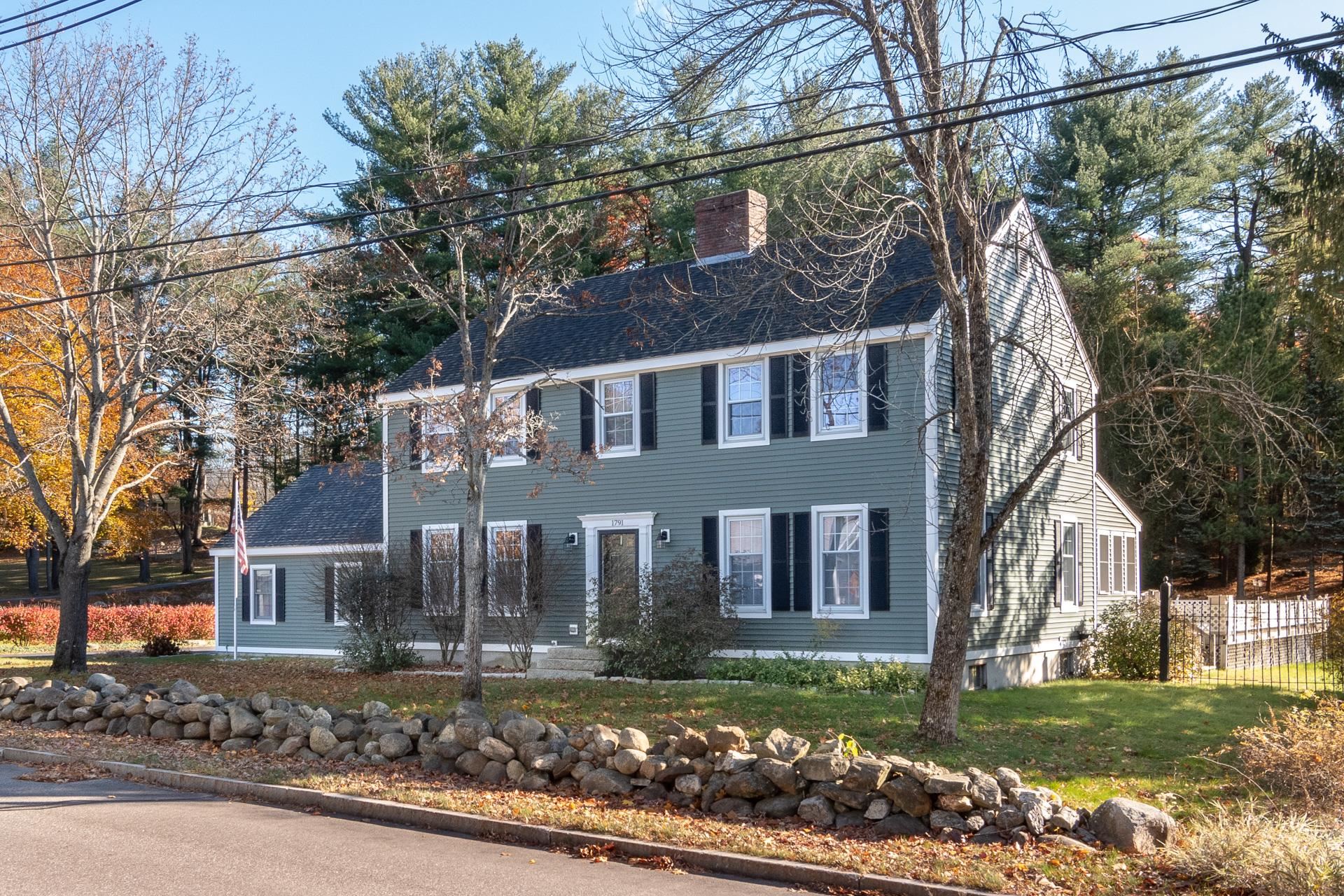 1791 River Road Manchester, NH 03104 - Photo 2 of 22