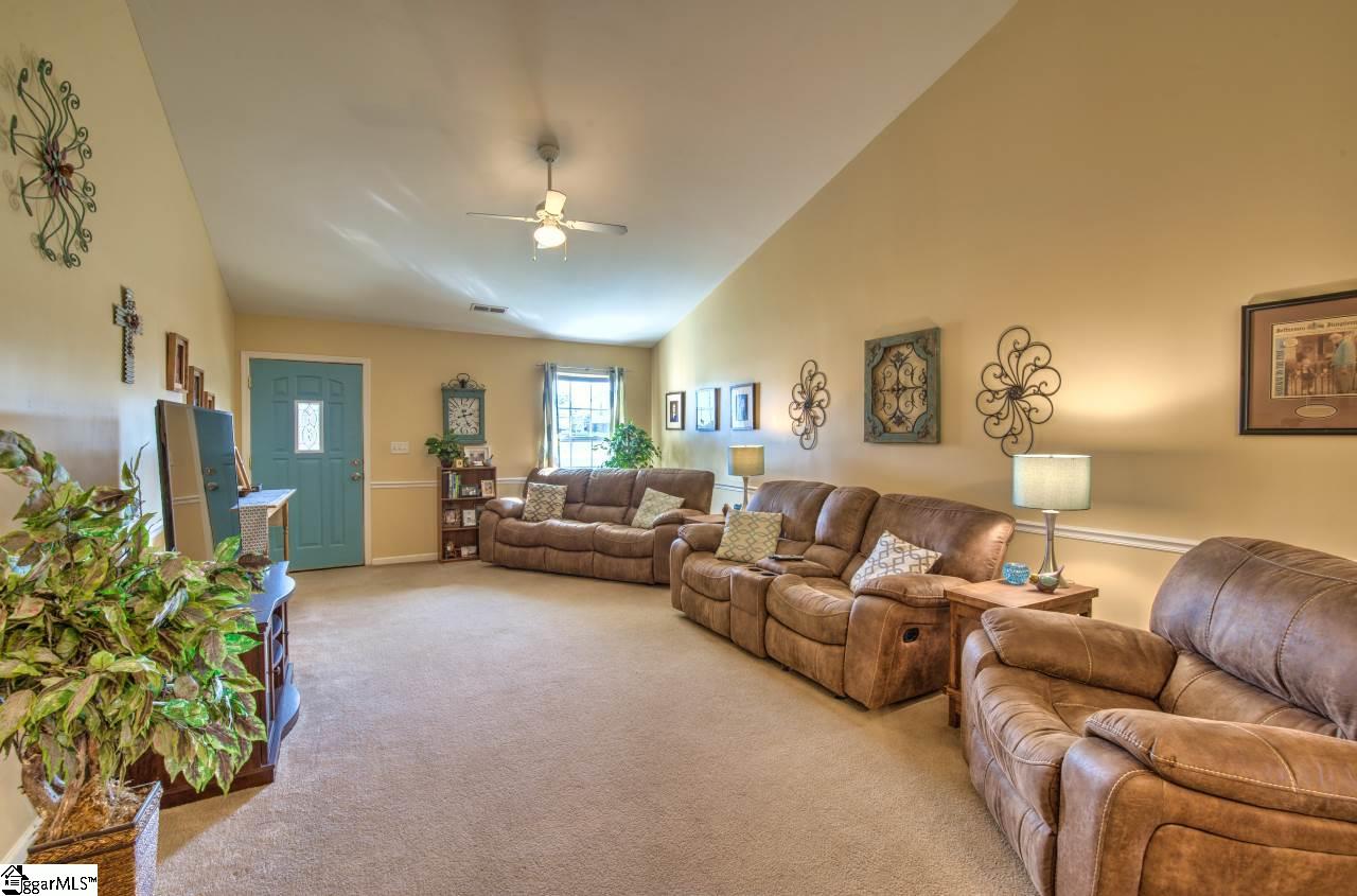 505 Crossgate Way Fountain Inn, SC 29644 - Photo 5 of 28