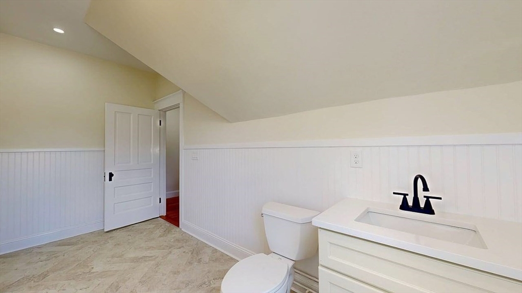 911 Pleasant Street Worcester, MA 01602 - Photo 36 of 42