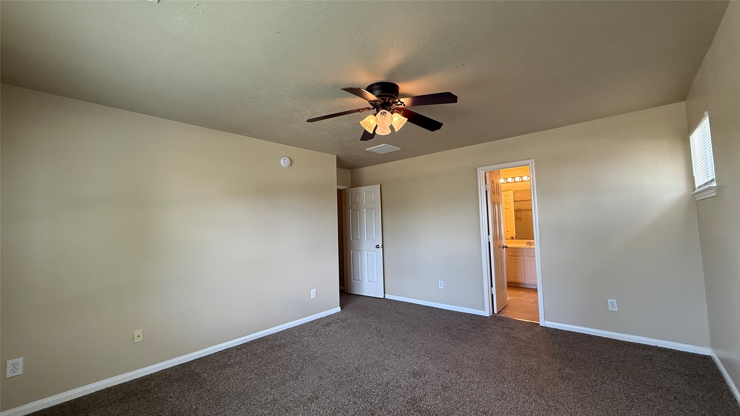 5127 Prosperity Circle Houston, TX 77018 - Photo 19 of 27