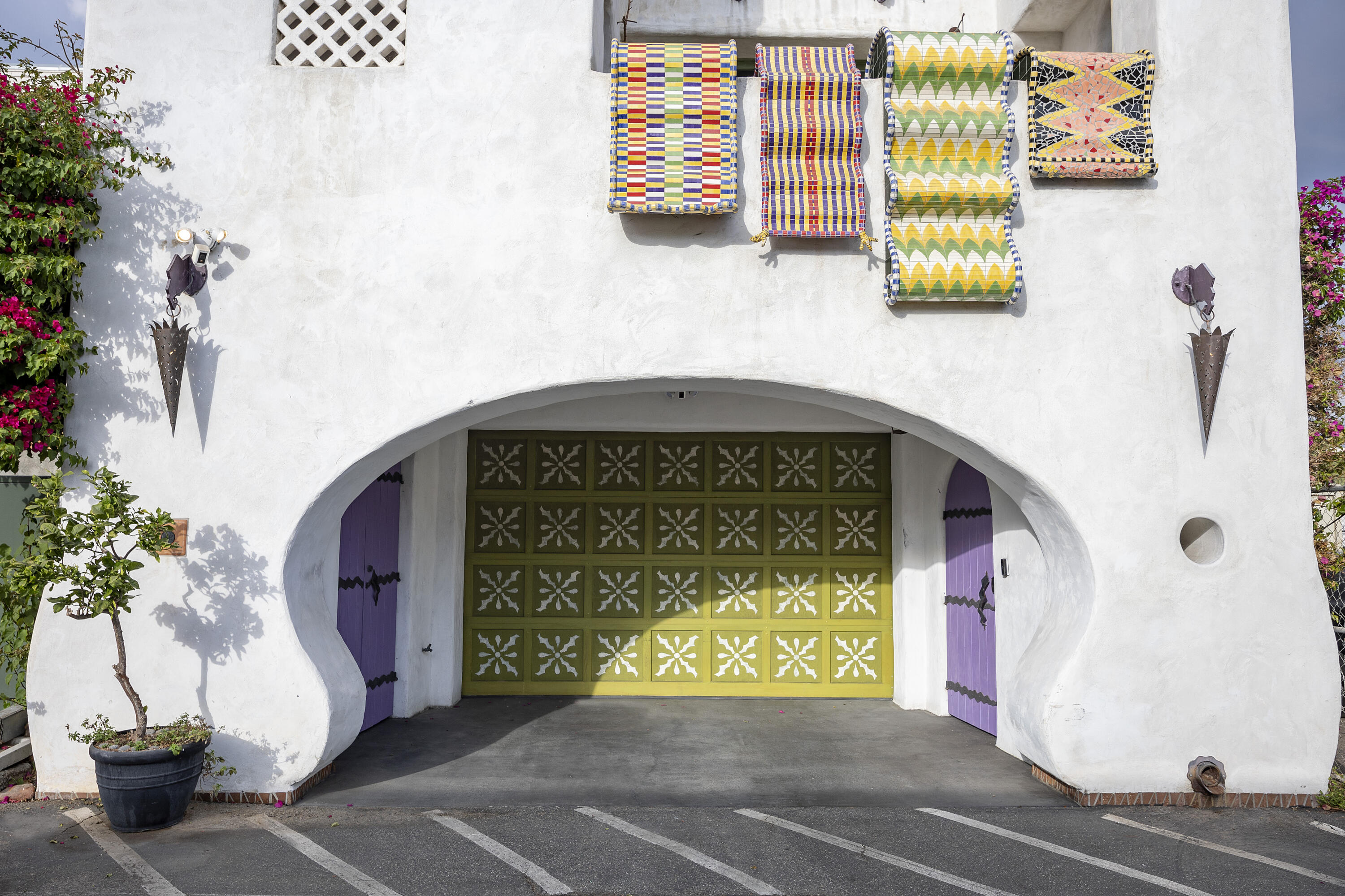 407 State Street Santa Barbara, CA 93101 - Photo 12 of 32 Garage and pedestrian entry to residence