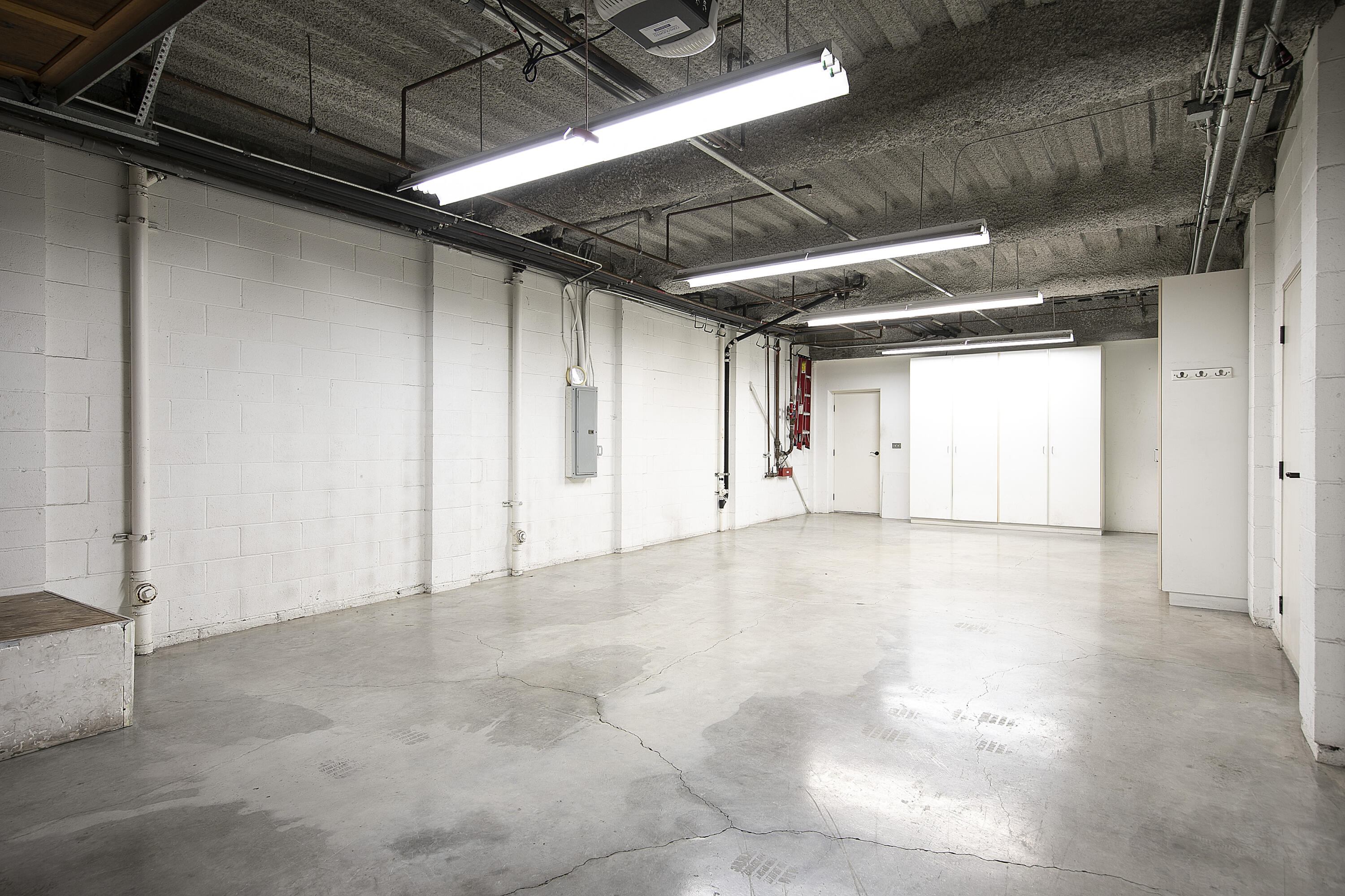 407 State Street Santa Barbara, CA 93101 - Photo 13 of 32 Oversized 4-car garage, high ceilings