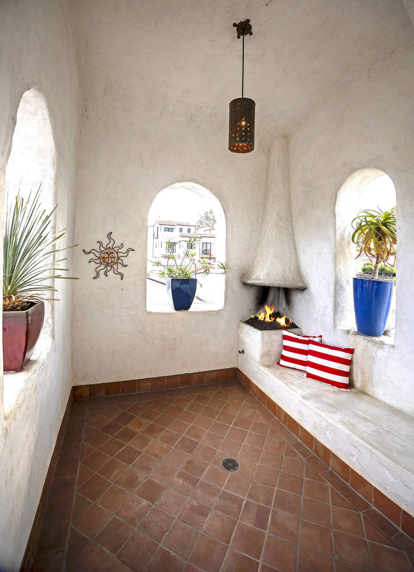 407 State Street Santa Barbara, CA 93101 - Photo 22 of 32 Fireplace niche off west terrace