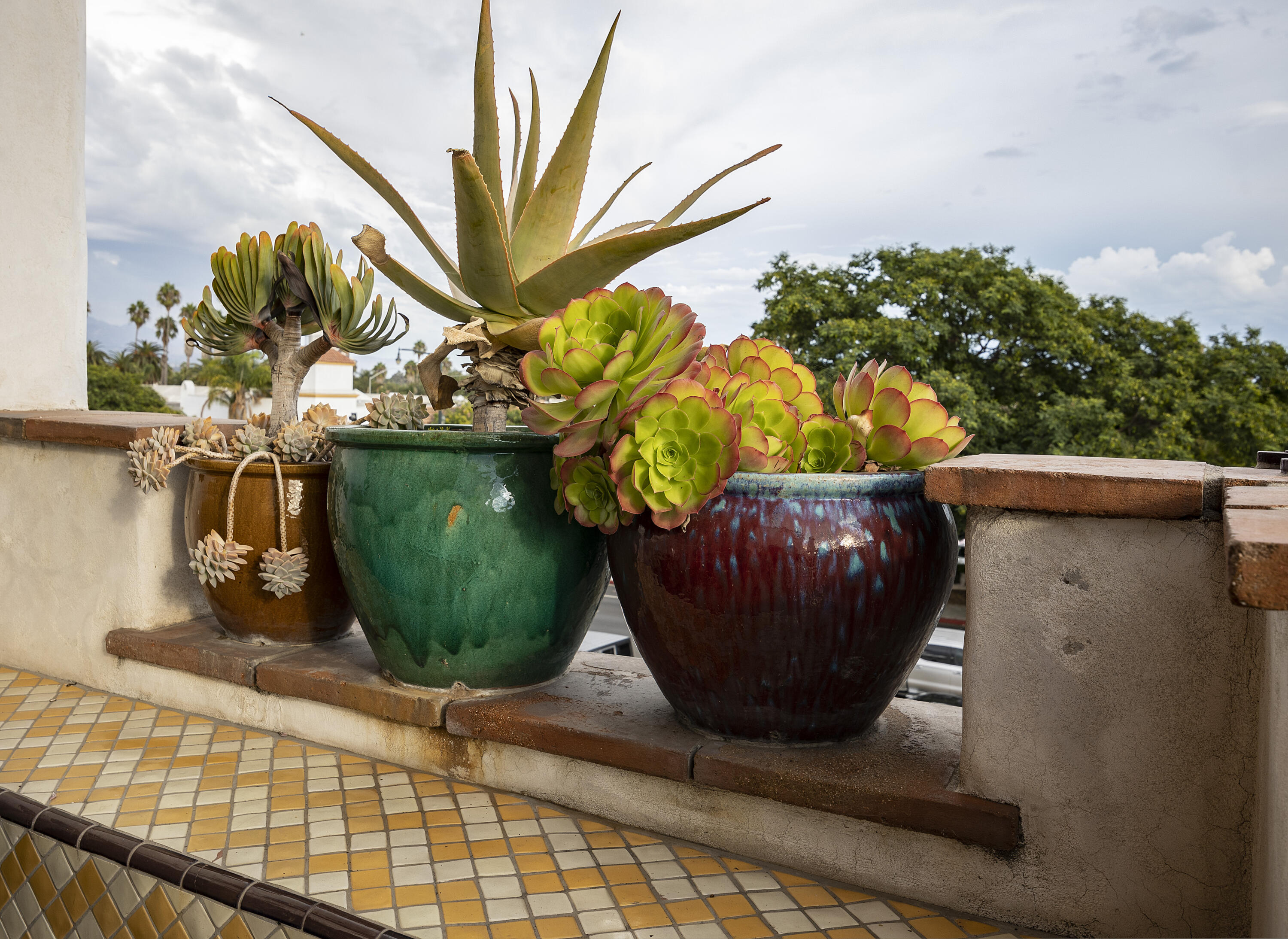 407 State Street Santa Barbara, CA 93101 - Photo 3 of 32 Artistic details on terrace