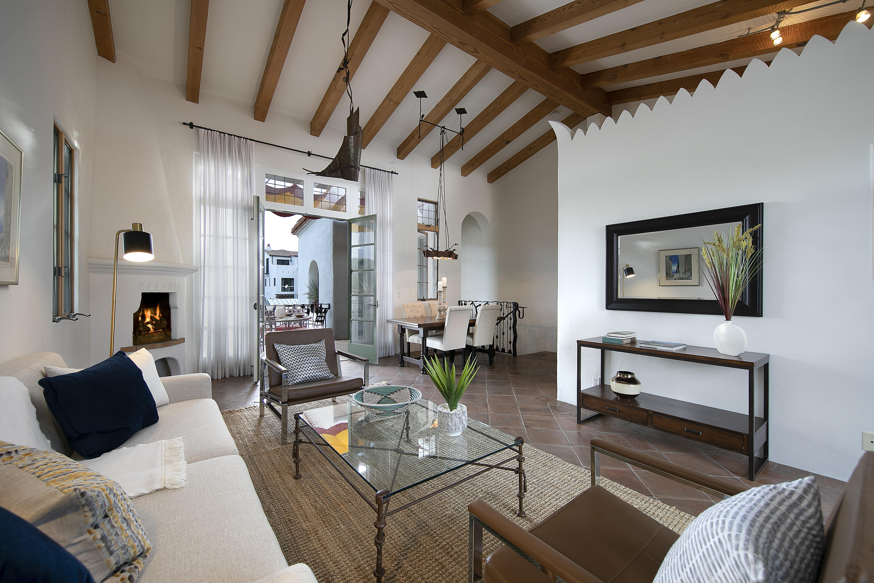 407 State Street Santa Barbara, CA 93101 - Photo 5 of 32 Living room and dining area