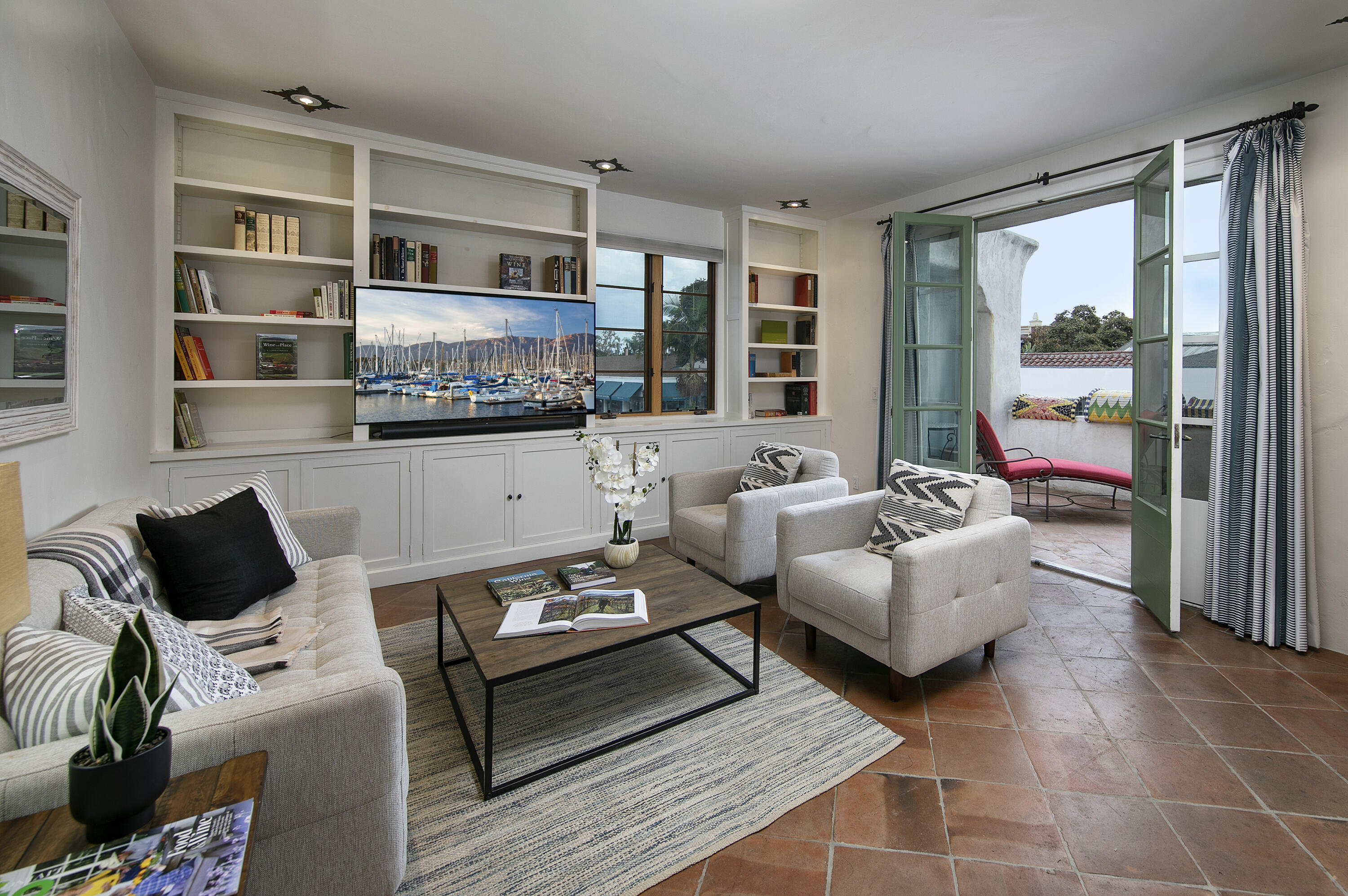 407 State Street Santa Barbara, CA 93101 - Photo 9 of 32 Family room or extra bedroom