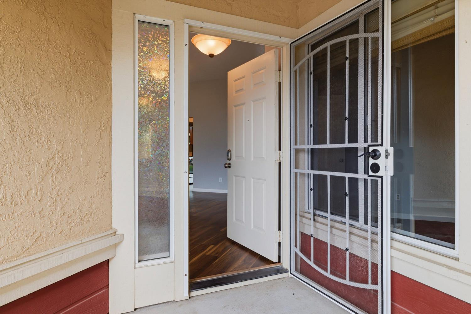 969 Colson Way Galt, CA 95632 - Photo 4 of 38 a view of elevator with hallway