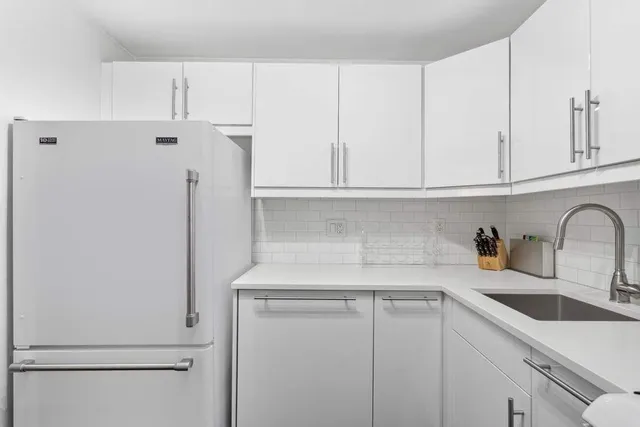 $609,000 | 111 East 36th Street, Unit 5A | Murray Hill