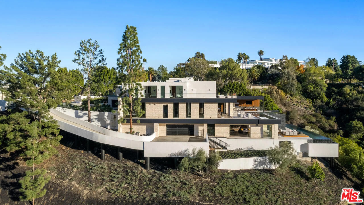 1035 Stradella Road Los Angeles, CA 90077 - Photo 1 of 36