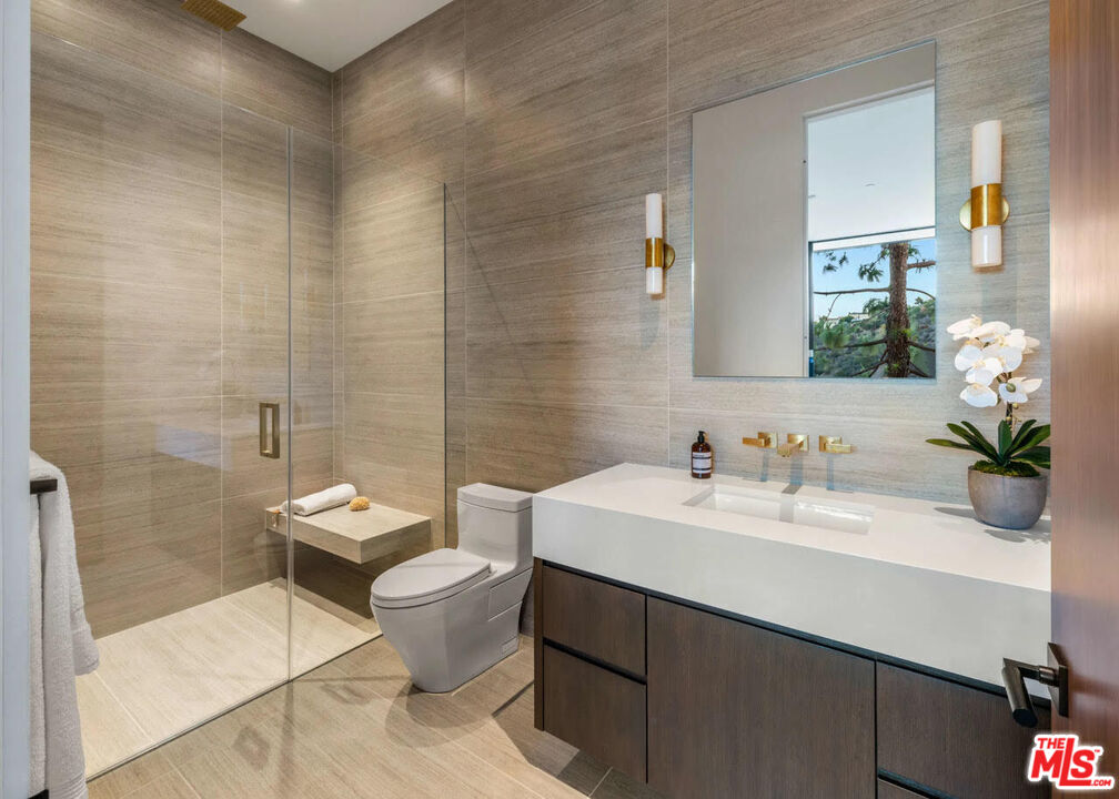 1035 Stradella Road Los Angeles, CA 90077 - Photo 30 of 36