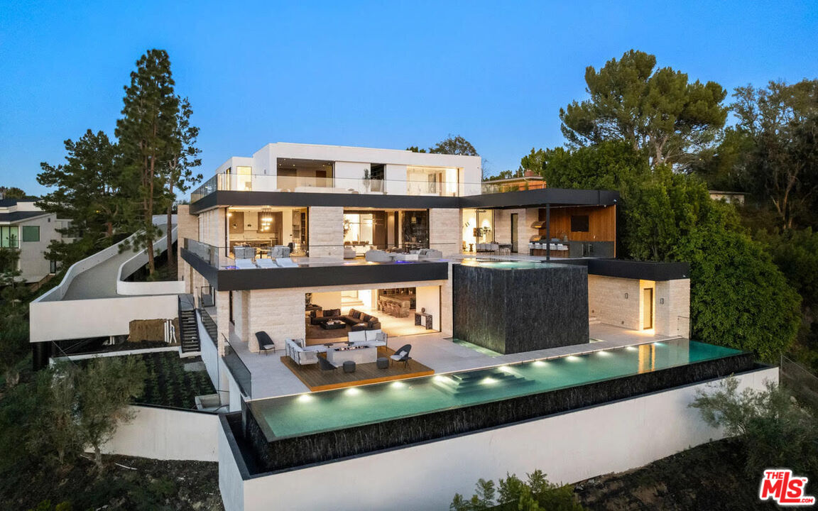 1035 Stradella Road Los Angeles, CA 90077 - Photo 34 of 36