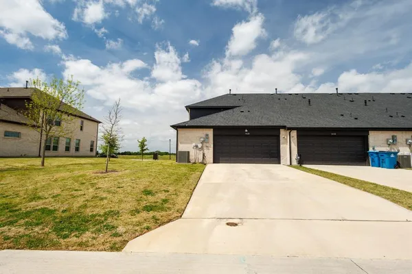 $3,185 | 3628 Chaucer Trail, Rowlett, TX 75088