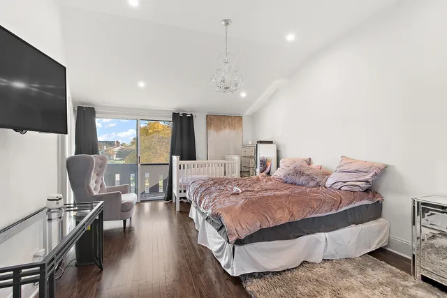 $399,900 | 2 Westwood Drive, Indian Head Park, IL 60525