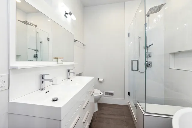 $399,900 | 2 Westwood Drive, Indian Head Park, IL 60525