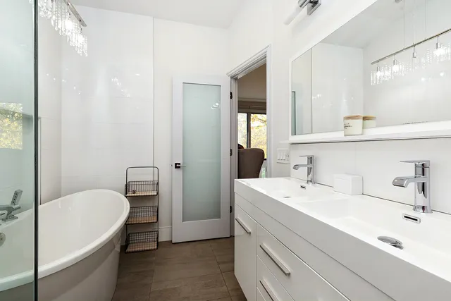 $399,900 | 2 Westwood Drive, Indian Head Park, IL 60525