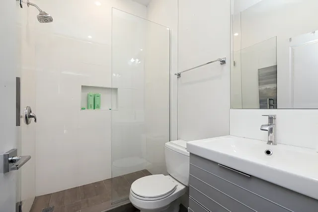 $399,900 | 2 Westwood Drive, Indian Head Park, IL 60525