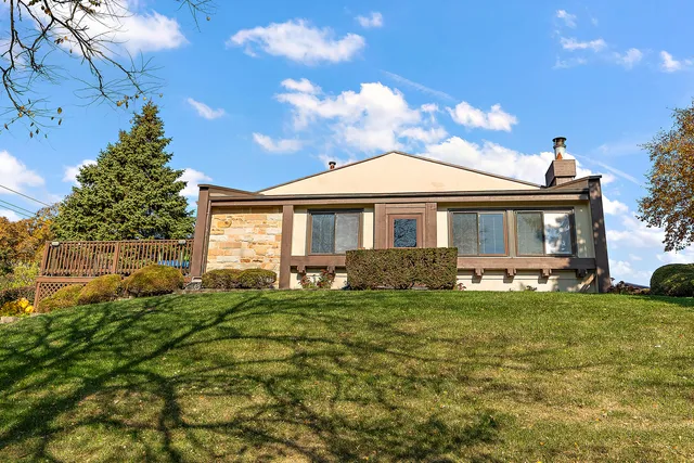 $399,900 | 2 Westwood Drive, Indian Head Park, IL 60525