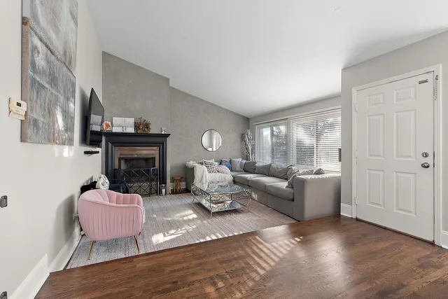 $399,900 | 2 Westwood Drive, Indian Head Park, IL 60525