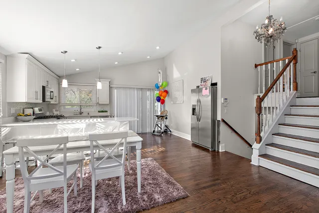 $399,900 | 2 Westwood Drive, Indian Head Park, IL 60525