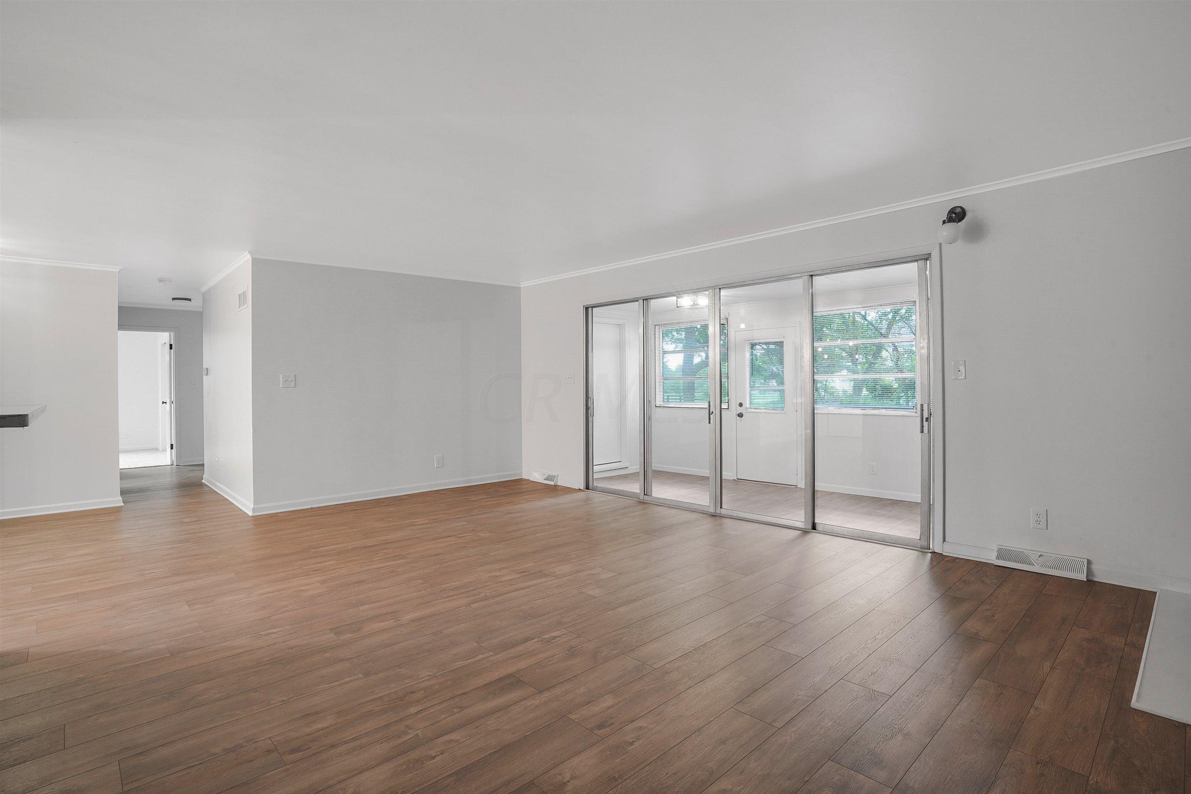 3137 Minerva Lake Road Columbus, OH 43231 - Photo 4 of 30 Gallery Image 4