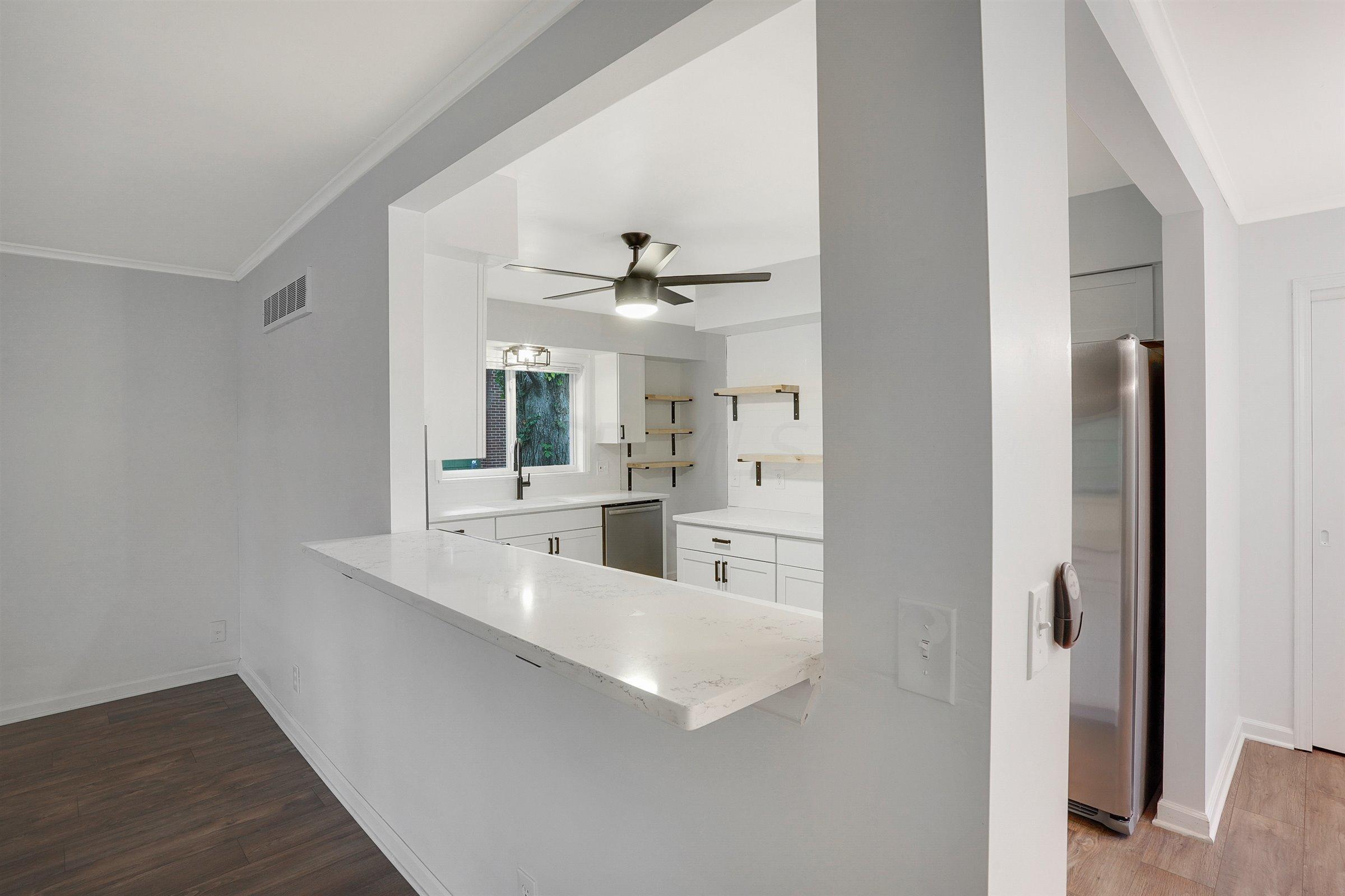 3137 Minerva Lake Road Columbus, OH 43231 - Photo 6 of 30 Gallery Image 6