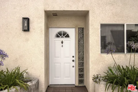 $949,000 | 4003 Sunset Drive, Unit 8, Los Angeles, CA 90027