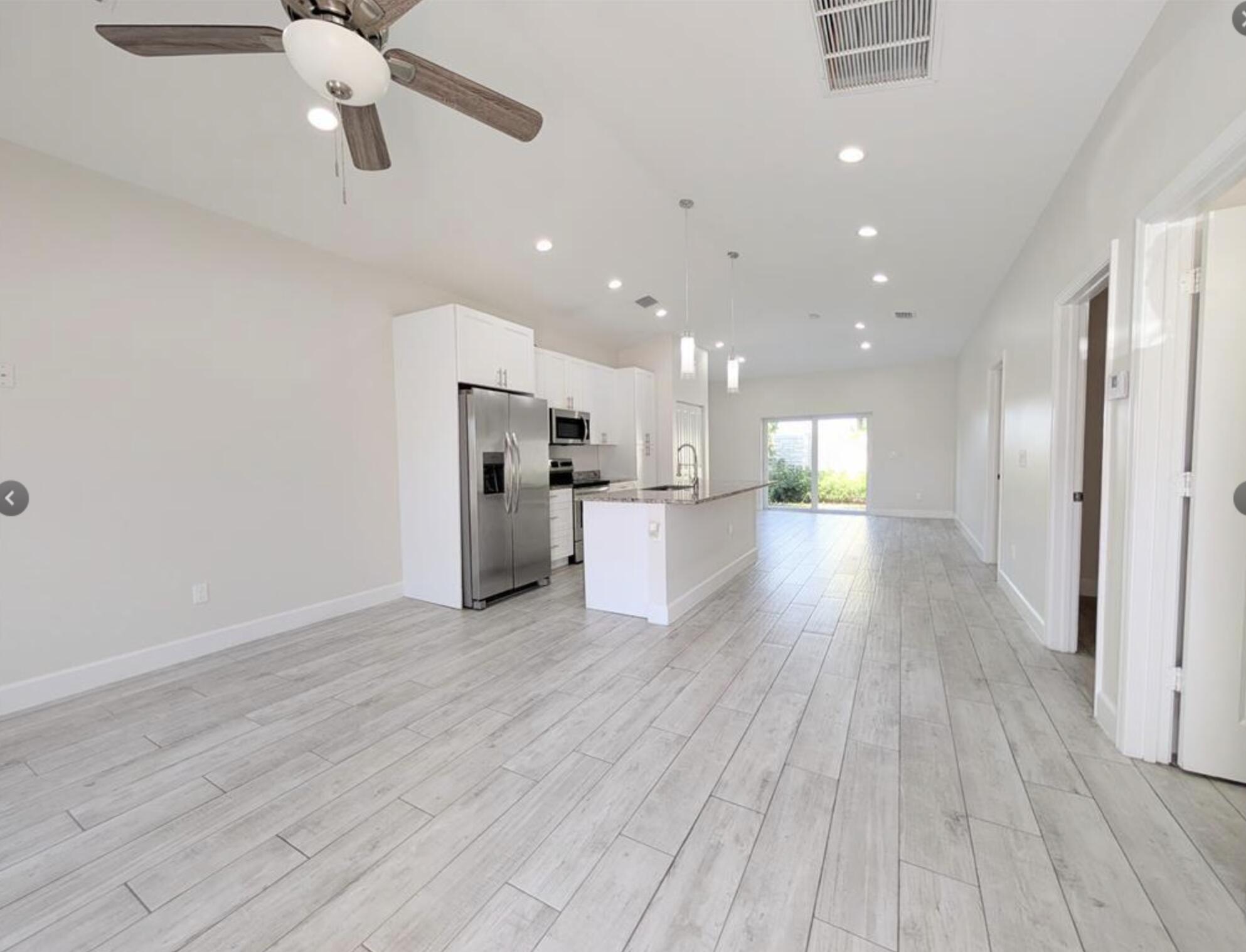 1562 West 26th Court Riviera Beach, FL 33404 - Photo 5 of 14 14